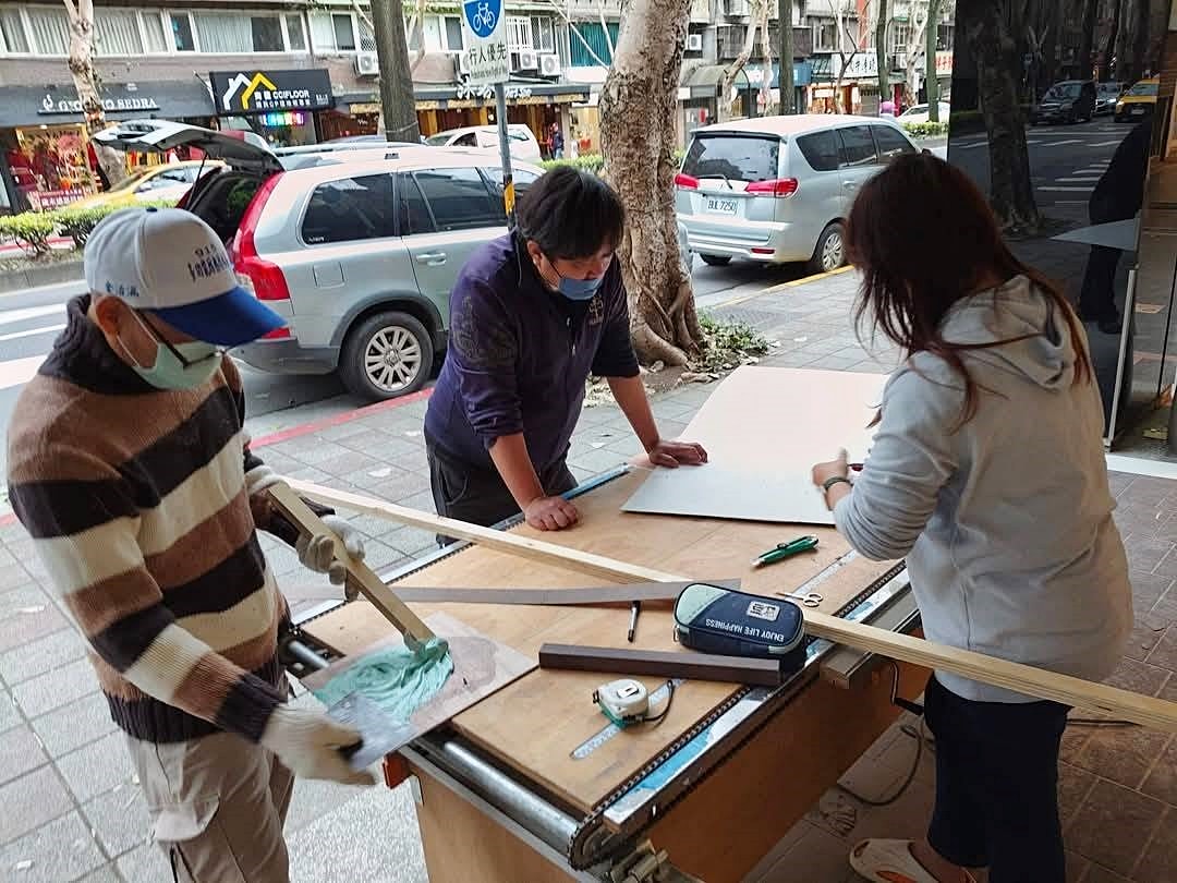 【台北裝潢】民生社區家具店面格柵裝潢~木工裝潢│輕鋼架天花板│唐莊企業有限公司│木居手作工坊 - 第9張圖 10