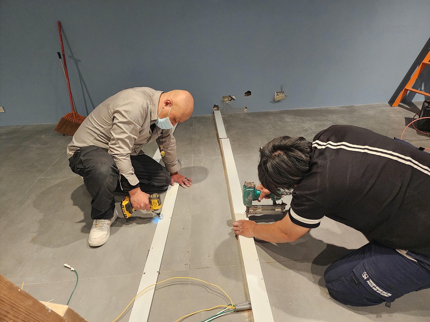 【台北裝潢】民生社區家具店面格柵裝潢~木工裝潢│輕鋼架天花板│唐莊企業有限公司│木居手作工坊 - 第12張圖 13
