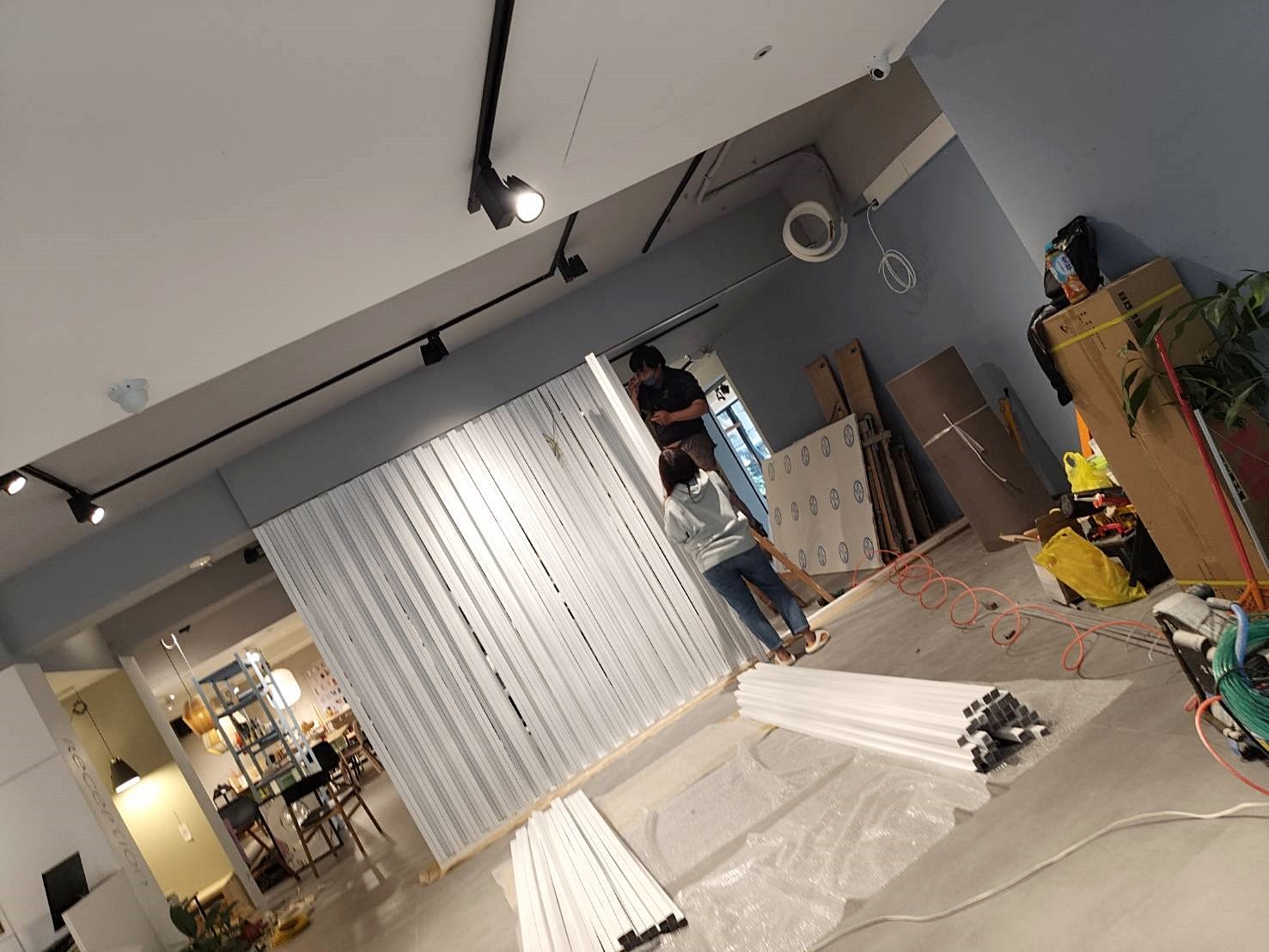 【台北裝潢】民生社區家具店面格柵裝潢~木工裝潢│輕鋼架天花板│唐莊企業有限公司│木居手作工坊 - 第15張圖 16