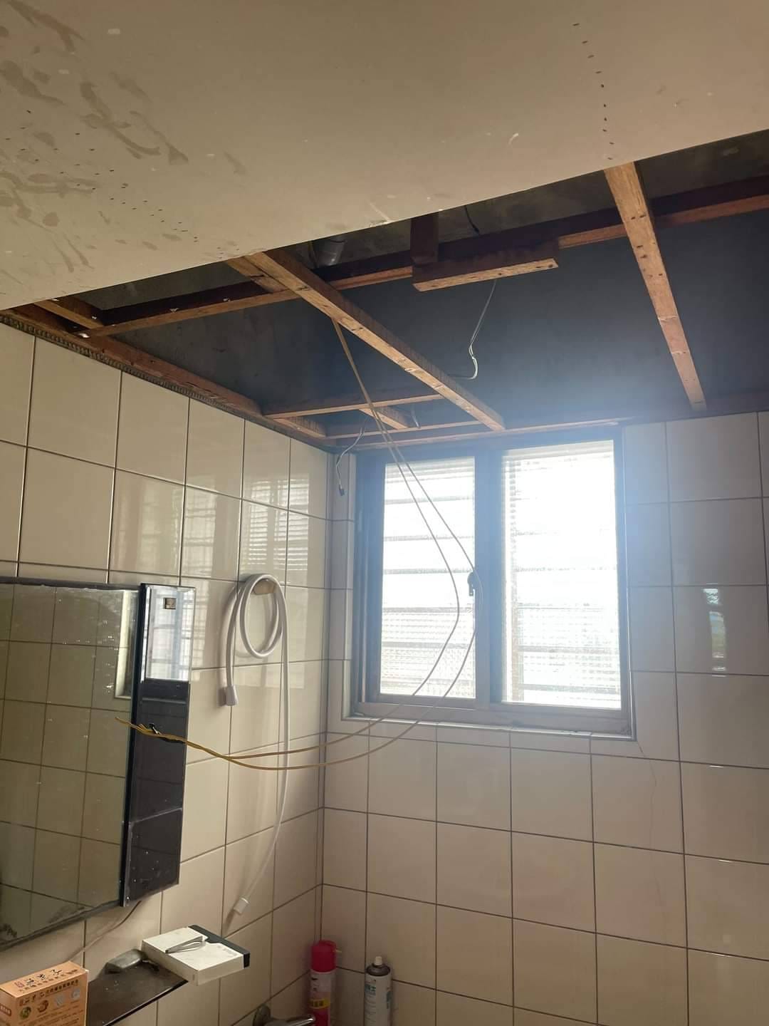 【新北裝潢】土城住家天花板拆除~衛浴設備更新│全室油漆工程│木工裝潢│唐莊企業有限公司│木居手作工坊 - 第1張圖 1