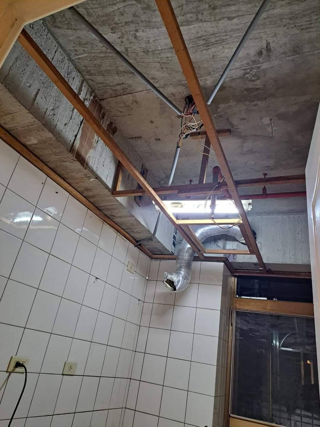 【新北裝潢】土城住家天花板拆除~衛浴設備更新│全室油漆工程│木工裝潢│唐莊企業有限公司│木居手作工坊 - 第2張圖 2