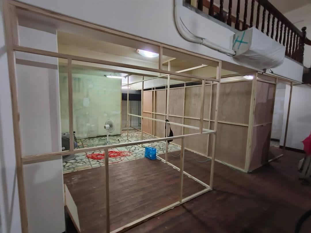 【新北裝潢】新莊咖啡廳空間大改造~從零開始打造夢想│木工裝潢│冷氣&水電工程│唐莊企業有限公司│木居手作工坊 - 第1張圖 2