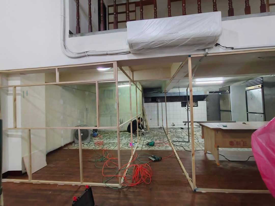 【新北裝潢】新莊咖啡廳空間大改造~從零開始打造夢想│木工裝潢│冷氣&水電工程│唐莊企業有限公司│木居手作工坊 - 第2張圖 3