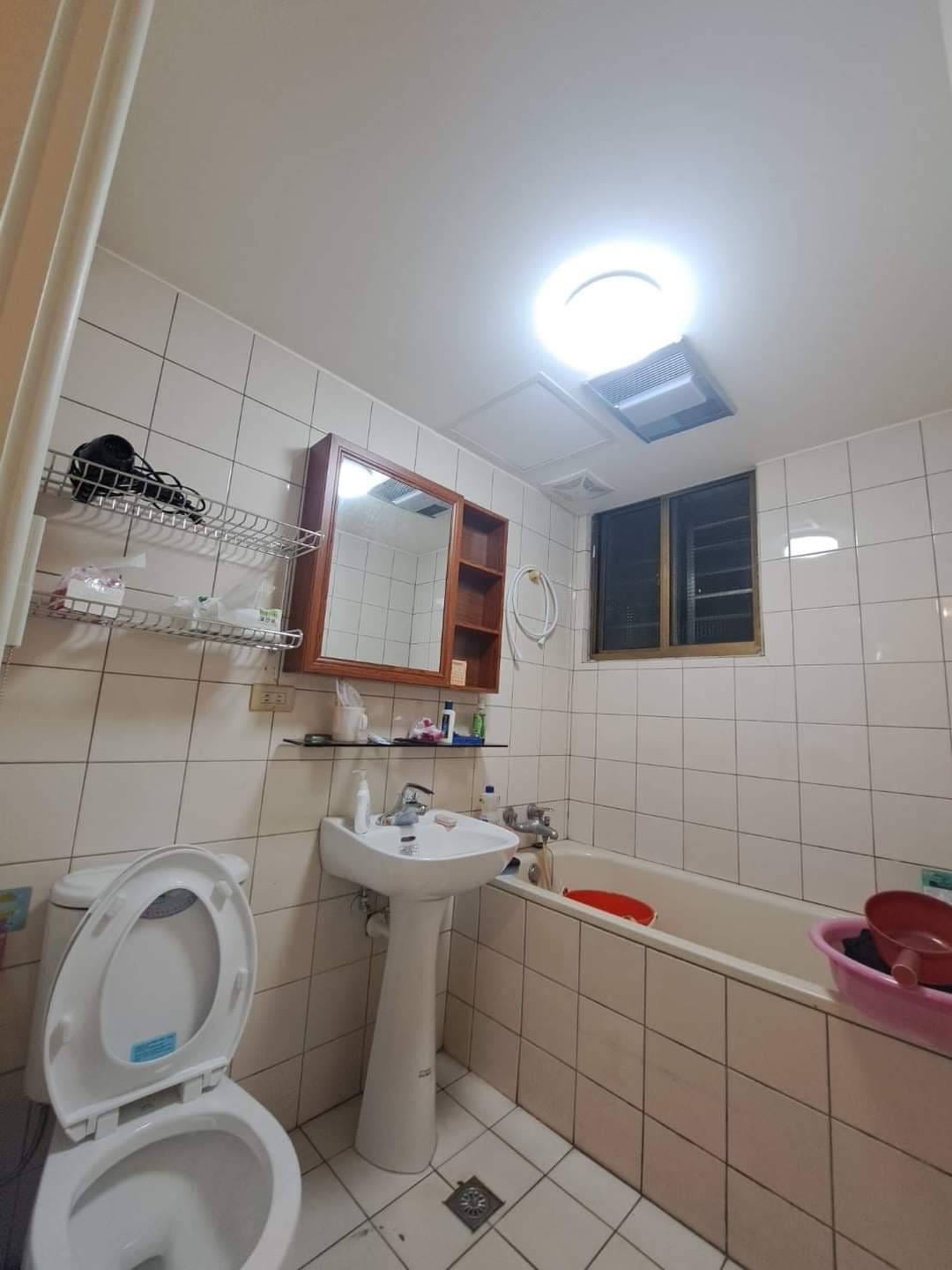 【新北裝潢】土城住家天花板拆除~衛浴設備更新│全室油漆工程│木工裝潢│唐莊企業有限公司│木居手作工坊 - 第8張圖 8
