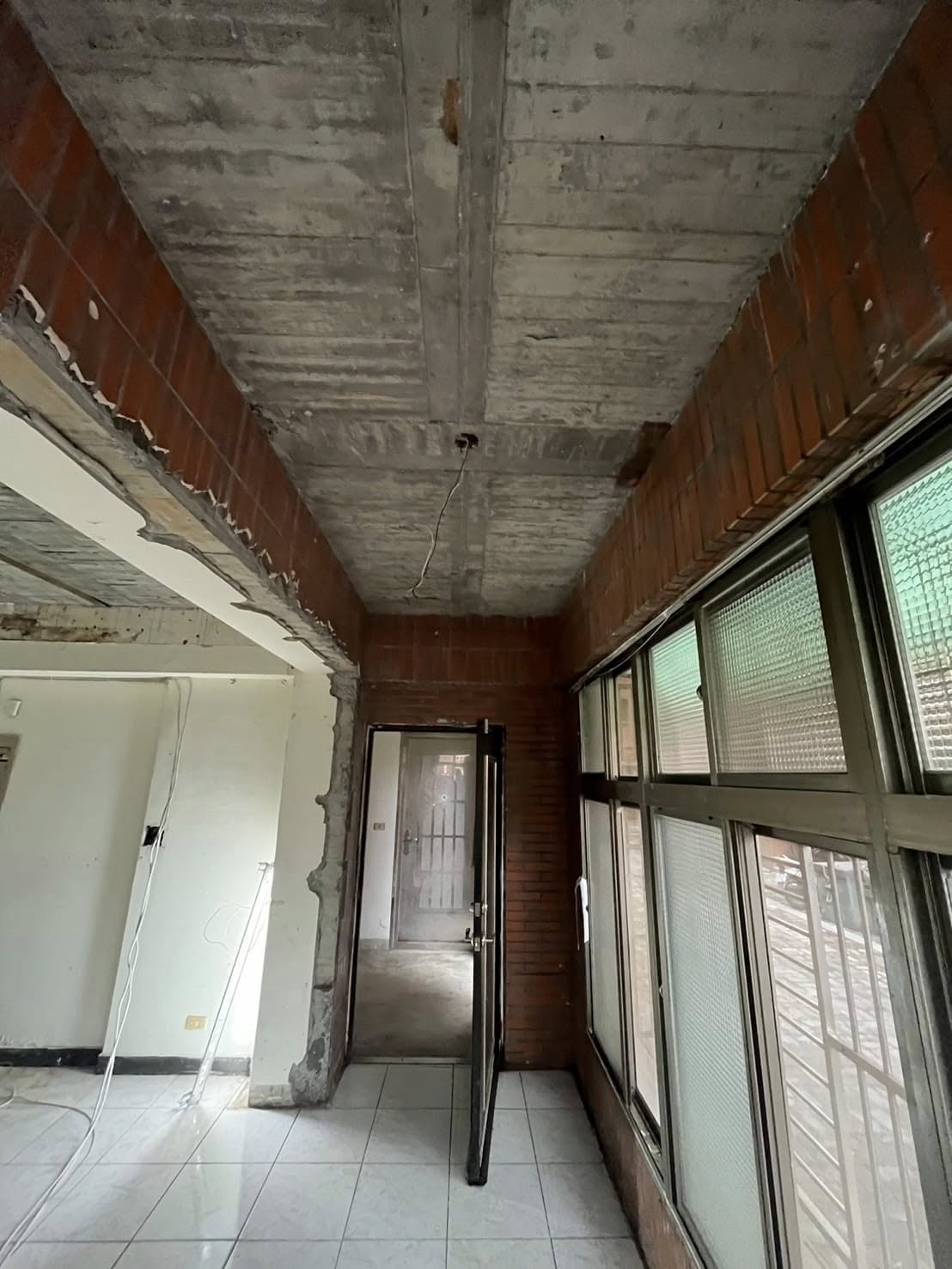 【新北裝潢】貢寮房屋翻新統包工程~潛水客太空艙│唐莊企業有限公司│木居手作工坊 - 第19張圖 21