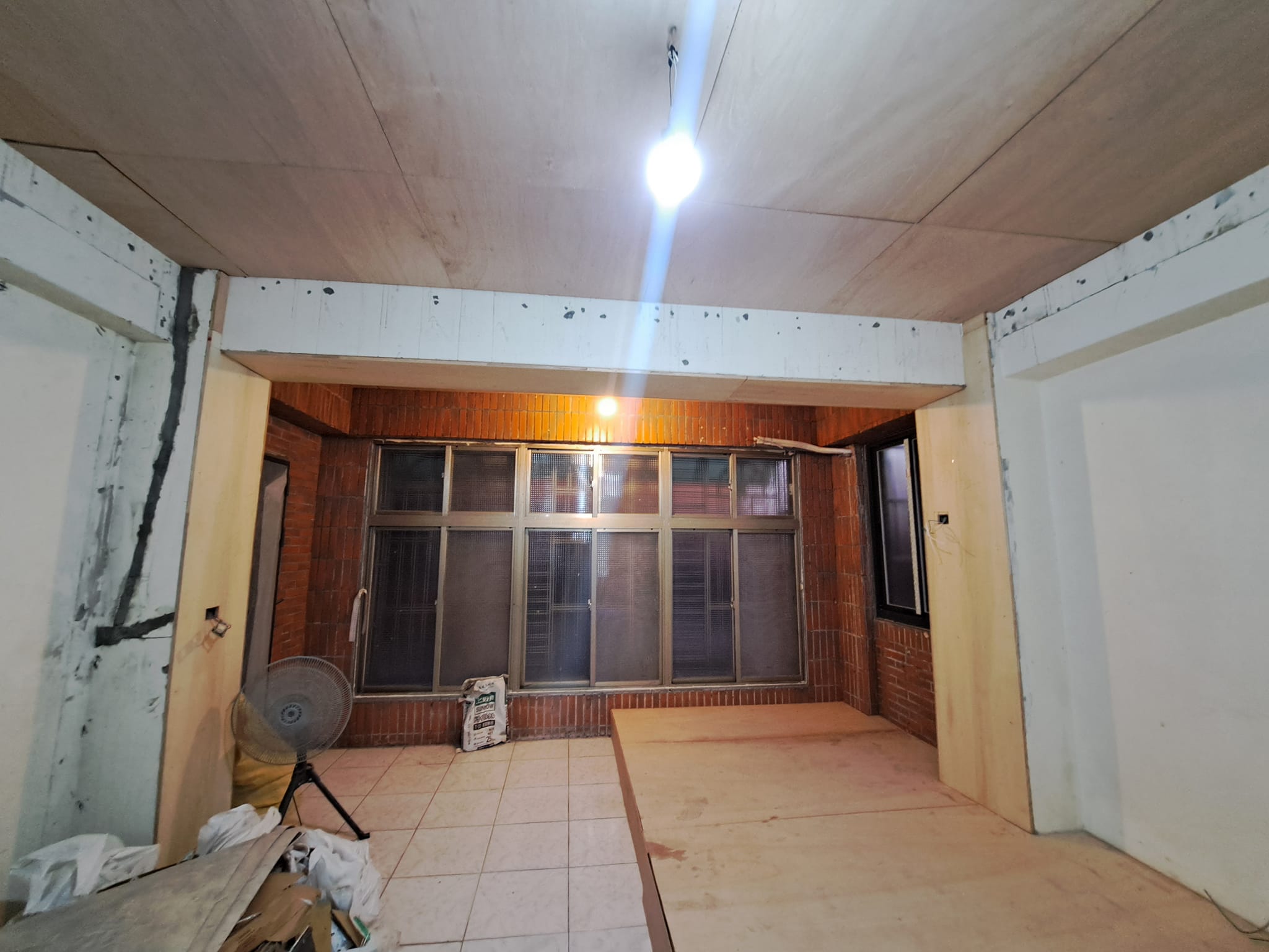 【新北裝潢】貢寮房屋翻新統包工程~潛水客太空艙│唐莊企業有限公司│木居手作工坊 - 第23張圖 25