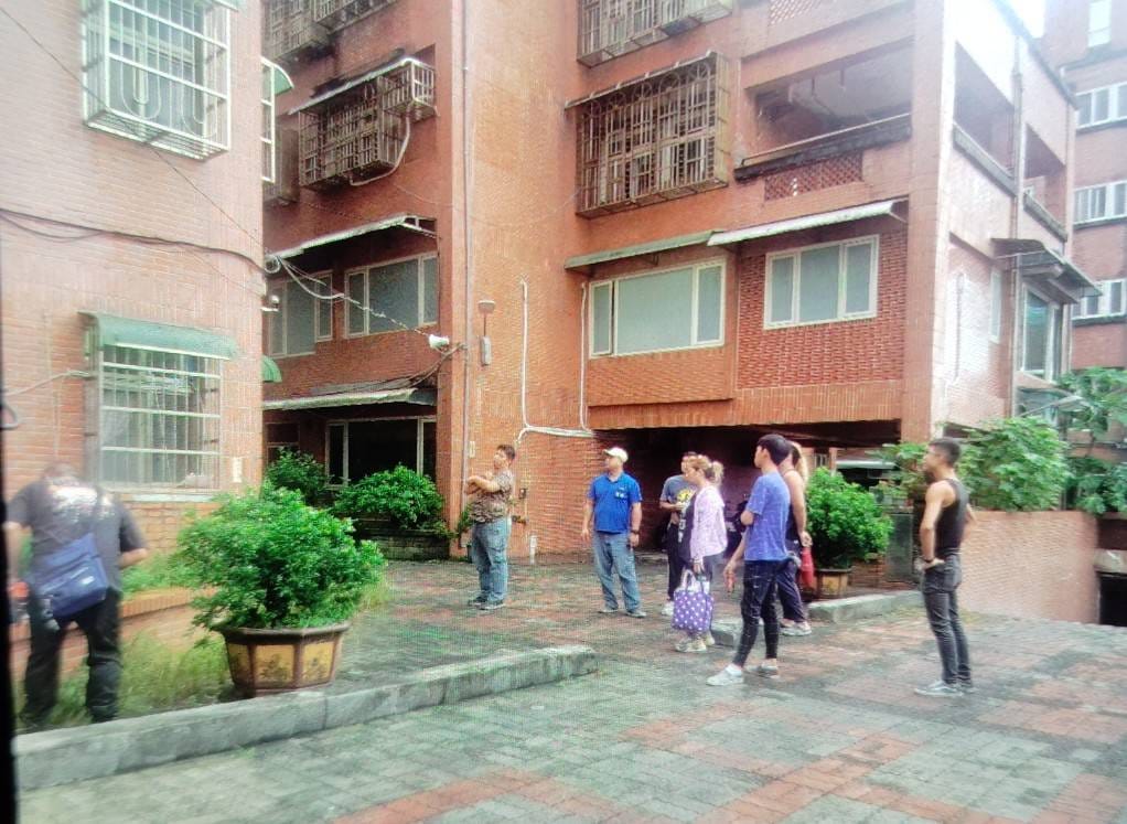 【新北裝潢】貢寮房屋翻新統包工程~潛水客太空艙│唐莊企業有限公司│木居手作工坊 - 第1張圖 480930995 561457296941954 3593369674974784940 n