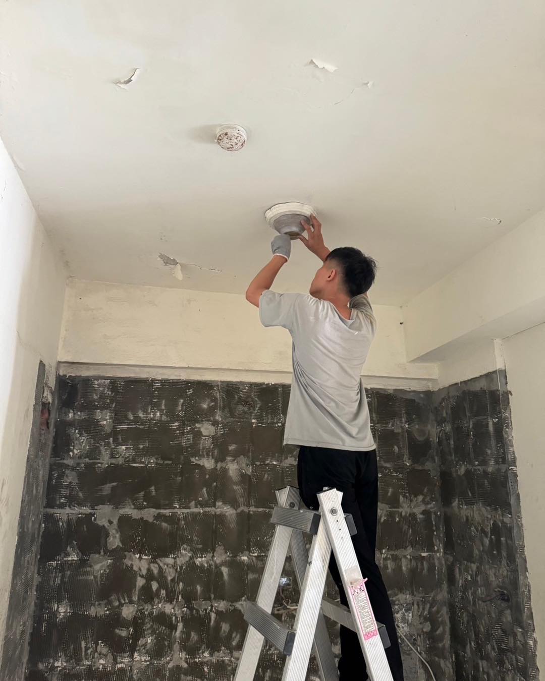【新北裝潢】貢寮房屋翻新統包工程~潛水客太空艙│唐莊企業有限公司│木居手作工坊 - 第5張圖 6